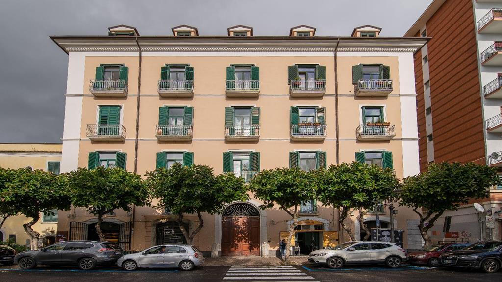 D'Angleterre Guest House Салерно Экстерьер фото
